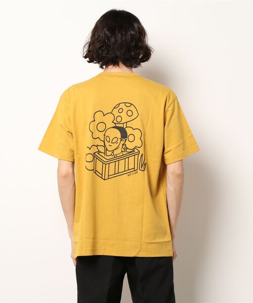 Not So Ape（ノットソーエイプ）の「ALIEN IN THE PLANT T-SHIRT（Tシャツ/カットソー・メンズ・マスタード/ホワイト/ライトベージュ・LARGE/MEDIUM/X-LARGE）」の5枚目の写真