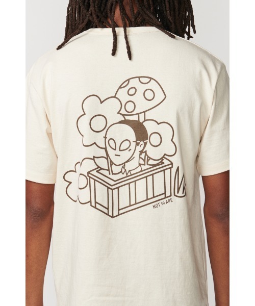 Not So Ape（ノットソーエイプ）の「ALIEN IN THE PLANT T-SHIRT（Tシャツ/カットソー・メンズ・マスタード/ホワイト/ライトベージュ・LARGE/MEDIUM/X-LARGE）」の17枚目の写真