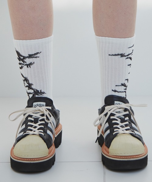 AIVER（アイバー）の「AIVER　棘ロゴソックス　MADE IN JAPAN（ソックス/靴下・メンズ・チャコールグレー/ブラック/オフホワイト・FREE）」の7枚目の写真