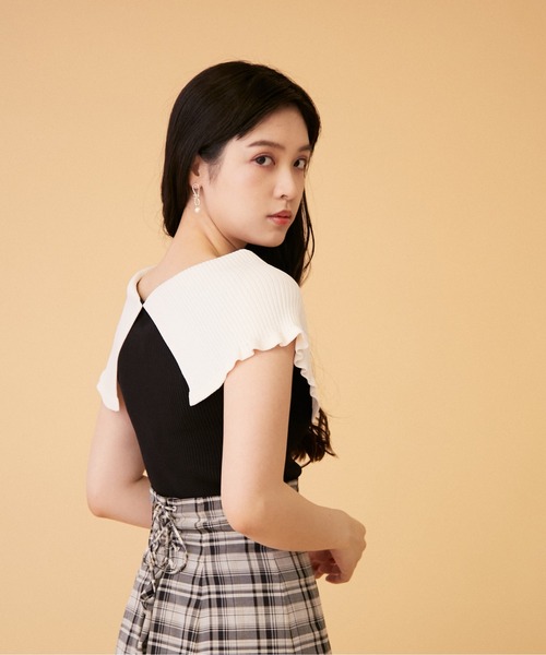 新品未使用　ジルバイジルスチュアート フリル付きオフショルダー ニット JILL by JILL STUART（ジルバイジルスチュアート）の「◇ビッグ