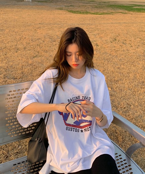 VitaFelice(ヴィータフェリーチェ)の「ロゴ オーバーサイズTシャツ(Tシャツ/カットソー・レディース・グレー/ブラウン/ホワイト・FREE)」の22枚目の写真