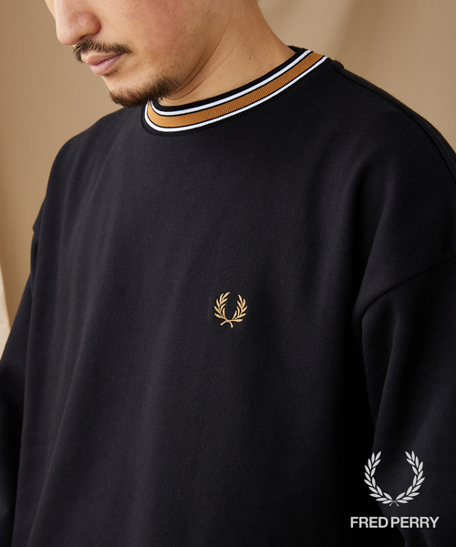 FRED PERRY(フレッドペリー)の「【FRED PERRY for JOURNAL STANDARD】別注 トラムラインスウェット(スウェット・メンズ・ブラック/グリーン/ホワイト系その他/ピンク系その他・MEDIUM/LARGE)」の3枚目の写真