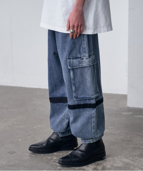 fuv.（ファブ）の「fuv - gimmick wide denim pants ギミックワイドデニムパンツ　made in INTER FACTORY（デニムパンツ・メンズ・ネイビー/ブラック/グレー/ブルー・MEDIUM/LARGE）」の4枚目の写真