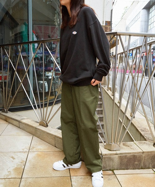 Dickies(ディッキーズ)の「Dickies/ディッキーズ ロゴピスネーム ストレッチイージー カラーワークチノパンツ(チノパンツ・メンズ・ブラック/ブルー/カーキ/マスタード/オレンジ/ベージュ/ストライプ/ベージュ系/ネイビー系/グリーン/パープル・L/M/XL)」の4枚目の写真