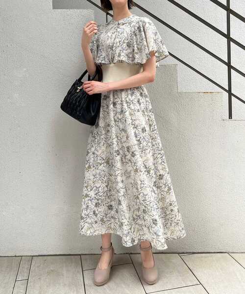 MAJESTIC LEGON(マジェスティックレゴン)の「パピヨンスリーブコルセットワンピ(ワンピース・レディース・ホワイト系その他2/ブラウン系その他2/ブルー系その他2・SMALL/MEDIUM)」の21枚目の写真