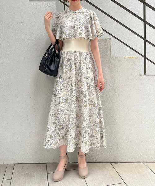 MAJESTIC LEGON(マジェスティックレゴン)の「パピヨンスリーブコルセットワンピ(ワンピース・レディース・ホワイト系その他2/ブラウン系その他2/ブルー系その他2・SMALL/MEDIUM)」の20枚目の写真