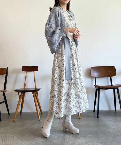 MAJESTIC LEGON(マジェスティックレゴン)の「パピヨンスリーブコルセットワンピ(ワンピース・レディース・ホワイト系その他2/ブラウン系その他2/ブルー系その他2・SMALL/MEDIUM)」の17枚目の写真