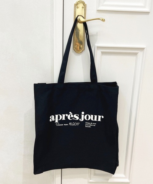 apres jour（アプレジュール）の「ロゴカラートートバッグ【ZOZOTOWN限定アイテム】（トートバッグ・レディース・イエロー/パープル/オレンジ/ブルー/レッド/ピンク/オフホワイト/ブラック/グリーン・ﾌﾘ-）」の3枚目の写真
