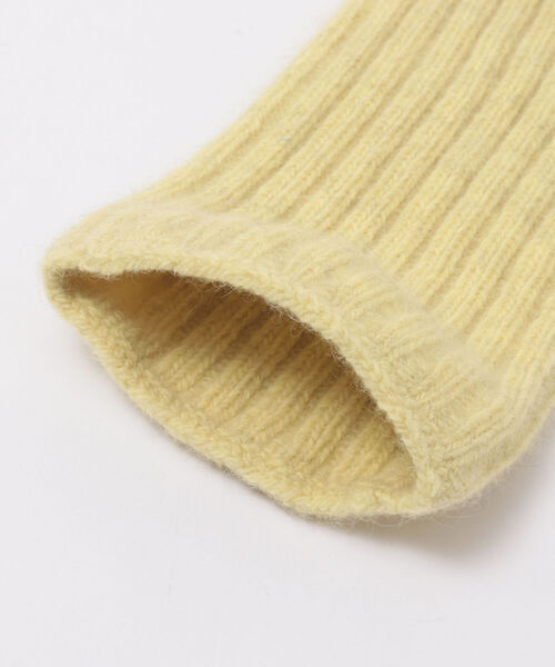 NOLLEY’S（ノーリーズ）の「ウォッシャブルヘアリーニットアームウォーマー（手袋・レディース・ライトグレー/ベージュ/イエロー/ベビーピンク・FREE）」の12枚目の写真