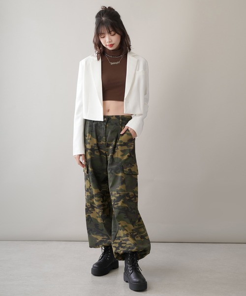 SPINNS（スピンズ）の「【セットアップ対応商品】ショート丈 テーラードジャケット（テーラードジャケット・レディース・ホワイト/ブラック/チャコール・ONESIZE）」の9枚目の写真