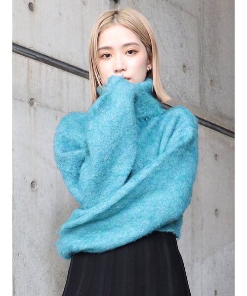 MURUA（ムルーア）の「エアリーショートオフタートルニット（ニット/セーター・レディース・アイボリー/ブルー/モカ/その他1・FREE）」の3枚目の写真