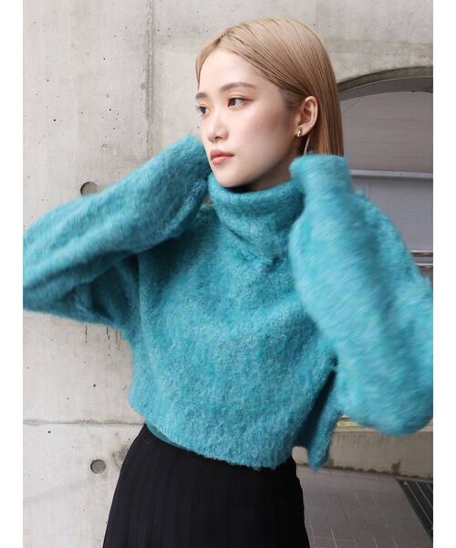 MURUA（ムルーア）の「エアリーショートオフタートルニット（ニット/セーター・レディース・アイボリー/ブルー/モカ/その他1・FREE）」の17枚目の写真