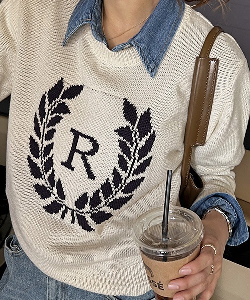 NANING9(ナンニング)の「NANING9 フロントロゴラウンドニット(ニット/セーター・レディース・ネイビー/クリーム・FREE)」の7枚目の写真