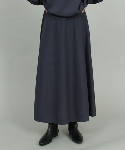 TITE IN THE STORE(ティテ インザ ストア)の「【セットアップ可能】 ロングフレアニットスカート(スカート・レディース・オレンジ/グレー/パープル/ブラック・38)」の3枚目の写真