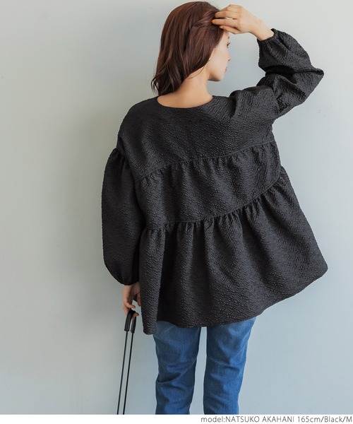 coca(coca)(コカ)の「エンボスVネックティアードブラウス(シャツ/ブラウス・レディース・アイボリー/ブラック・M/L)」の10枚目の写真