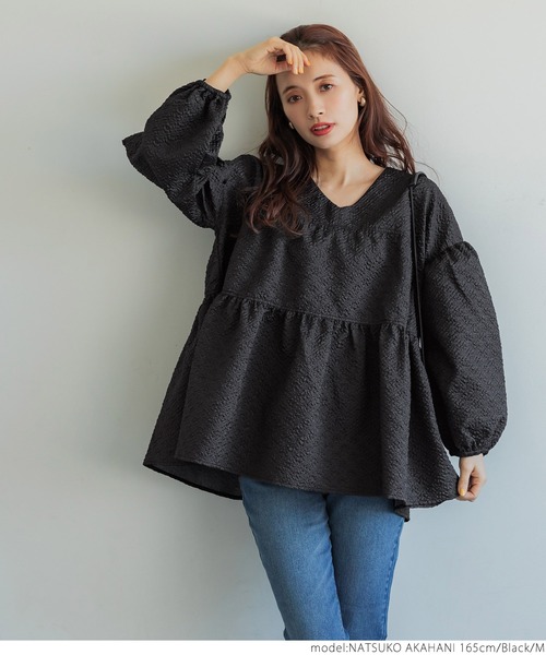 coca(coca)(コカ)の「エンボスVネックティアードブラウス(シャツ/ブラウス・レディース・アイボリー/ブラック・M/L)」の15枚目の写真