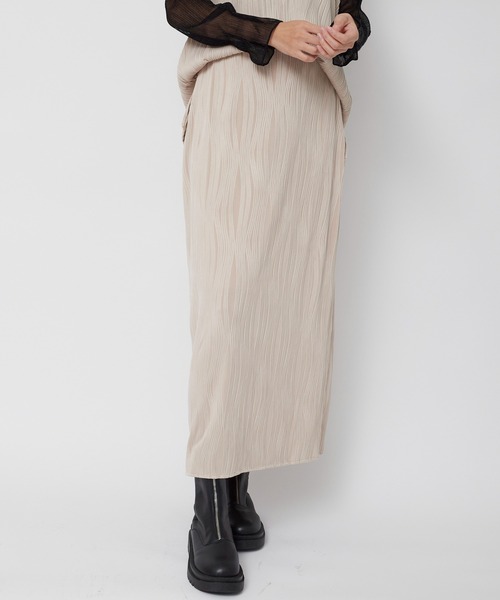 ANOTHER S(アナザーエス)の「ウェーブプリーツロングスカート(スカート・レディース・グレイッシュベージュ/ブラック・M)」の4枚目の写真