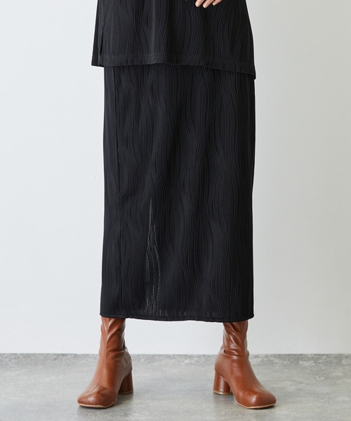 ANOTHER S(アナザーエス)の「ウェーブプリーツロングスカート(スカート・レディース・グレイッシュベージュ/ブラック・M)」の9枚目の写真