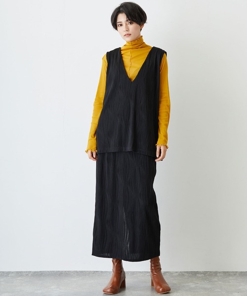 ANOTHER S(アナザーエス)の「ウェーブプリーツロングスカート(スカート・レディース・グレイッシュベージュ/ブラック・M)」の10枚目の写真