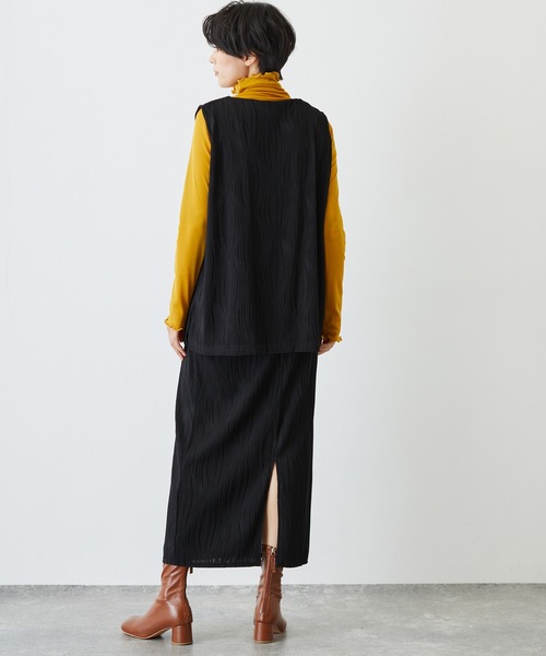 ANOTHER S(アナザーエス)の「ウェーブプリーツロングスカート(スカート・レディース・グレイッシュベージュ/ブラック・M)」の11枚目の写真