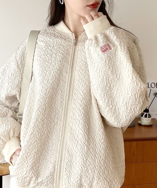 Java(ジャバ)の「《JaVaジャバ コラボ》大人の上品。エンボス加工ジップブルゾン(ブルゾン・レディース・ホワイト系その他/ブラック/グレイッシュベージュ/カーキ・LARGE/MEDIUM/SMALL/X-LARGE)」の8枚目の写真