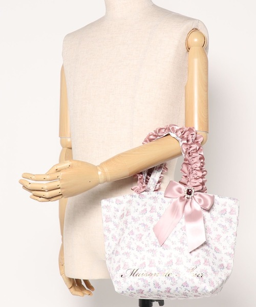 Maison de FLEUR(メゾンドフルール)の「フラワープリントフリルハンドルトートバッグ(トートバッグ・レディース・ピンク/アイボリー・FREE)」の15枚目の写真