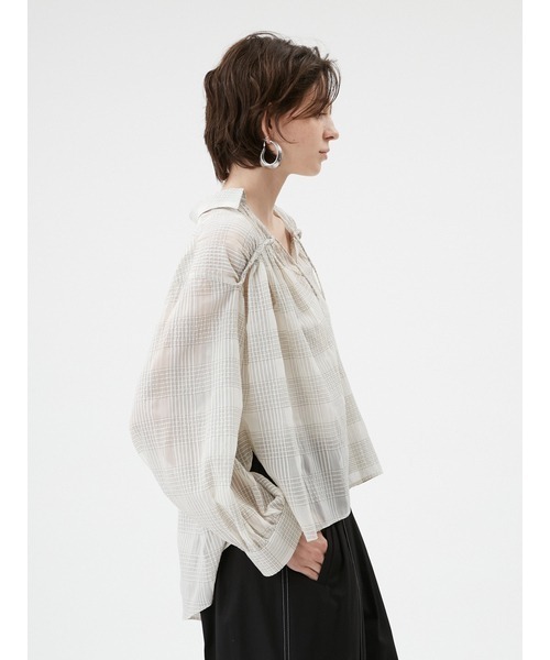 MIESROHE（ミースロエ）の「sustainable スキッパーギャザー