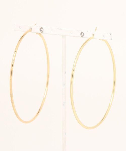 Fun & Daily(ファンアンドデイリー)の「F&D : 8cm ラージフープピアス(ピアス(両耳用)・レディース・シルバー/ゴールド/ブラック・FREE)」の8枚目の写真