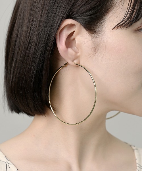 【Missoma】SAVI トリプルリッジ ラージフープ ピアス 関税込 Missoma】SAVI トリプルリッジ ラージフープ ピアス 関税込 ピアス