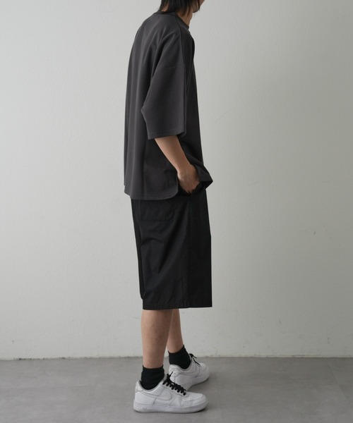 COLONY 2139（コロニートゥーワンスリーナイン）の「エンザイムダンボールrelaxBIG Tシャツ（Tシャツ/カットソー・メンズ・ブラック/ブルー/チャコールグレー/オフホワイト・MEDIUM/LARGE）」の7枚目の写真