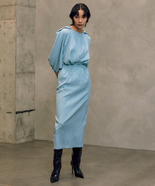 THINGS THAT MATTER（シングス ザット マター）の「THINGS THAT MATTER VISCOSE VOLUME SLEEVE LONG DRESS（ドレス・レディース・ベージュ/ライトブルー/ブラック・FREE）」の18枚目の写真