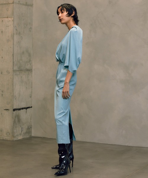 THINGS THAT MATTER（シングス ザット マター）の「THINGS THAT MATTER VISCOSE VOLUME SLEEVE LONG DRESS（ドレス・レディース・ベージュ/ライトブルー/ブラック・FREE）」の19枚目の写真