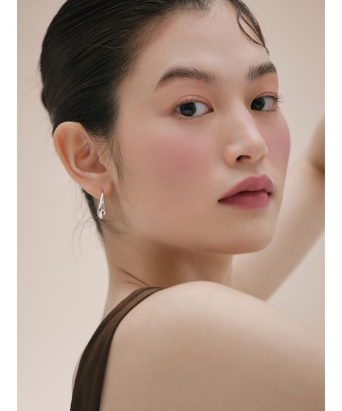 hince（ヒンス）の「トゥルーディメンションレイヤリングチーク（チーク・レディース・ベアハーモニー/リファインメント/アリュール・イン・ザ・エアー/ニューシンフォニー/ドリームライク・FREE）」の9枚目の写真