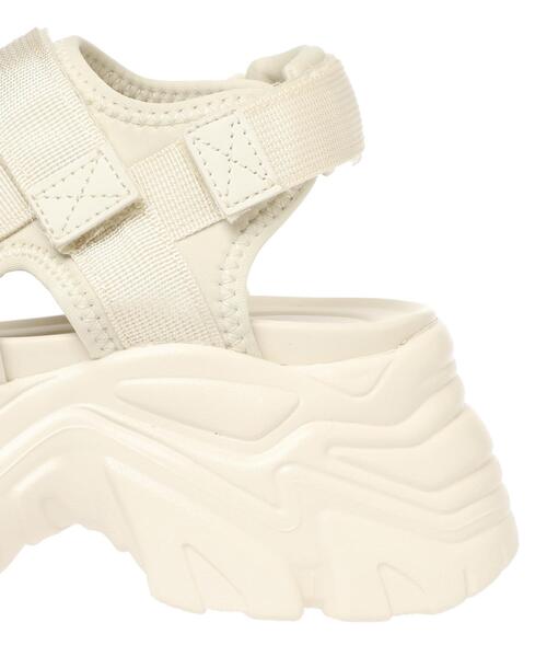 INGNI(イング)の「ベルクロバルキースポサン(サンダル・レディース・アイボリー/ブラック×ホワイト/ブラック×ブラック・M/L)」の9枚目の写真