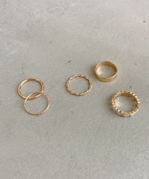 CLEA（クレア）の「5セットカラーハートリング（リング・レディース・シルバー/ゴールド/その他1/その他2・FREE）」の3枚目の写真