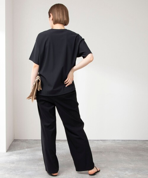 NOLLEY’S(ノーリーズ)の「◇【WEB限定】アクティビティシリーズ《高機能素材》UVカットタックワイドパンツ(その他パンツ・レディース・ネイビー/ブラック・36/40/38)」の3枚目の写真