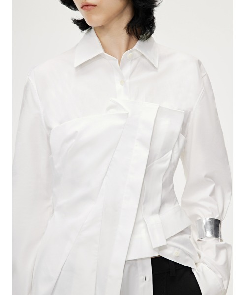 JNBY(ジェーエヌビーワイ)の「Dressy Cotton Long Shirt(シャツ/ブラウス・レディース・ブラック/ホワイト/グリーン・38/36/40)」の17枚目の写真
