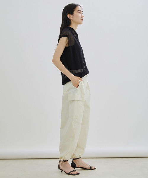 SALON adam et rope'(サロン アダム エ ロペ)の「コットンシアースキッパーベスト/ノースリーブプルオーバー(ニット/セーター・レディース・ブラック/ライトグレー/グリーン・FREE)」の18枚目の写真