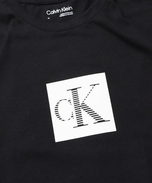 Calvin Klein(カルバン・クライン)の「Calvin Klein/カルバンクライン SS CENTER MONOGRAM BOX LOGO CREWNK TEE Tシャツ(Tシャツ/カットソー・メンズ・ホワイト/ブラック・M/L/XL)」の8枚目の写真
