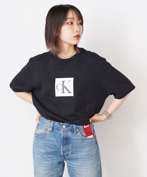 Calvin Klein(カルバン・クライン)の「Calvin Klein/カルバンクライン SS CENTER MONOGRAM BOX LOGO CREWNK TEE Tシャツ(Tシャツ/カットソー・メンズ・ホワイト/ブラック・M/L/XL)」の15枚目の写真