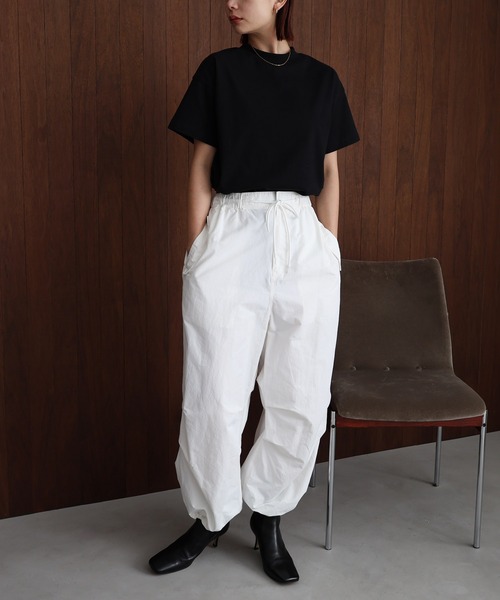 evernavy(エバーネイビー)の「モックネック半袖Tシャツ(Tシャツ/カットソー・レディース・ネイビー/ブラック/ホワイト・M)」の15枚目の写真