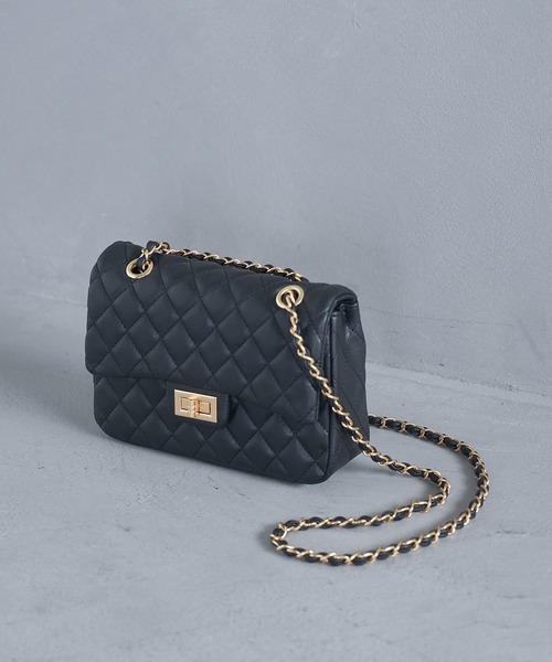 VIS（ビス）の「【2WAY】フェイクレザー＆ベロアキルティングショルダーバッグ（ショルダーバッグ・レディース・ブラック/オフホワイト/ピンク・FREE）」の3枚目の写真