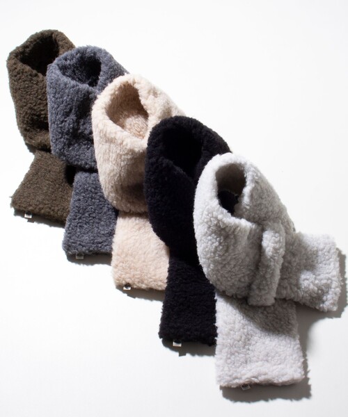COLD BREAKER(コールドブレーカー)の「【COLDBREAKER/コールドブレーカー】別注 Coldbreaker Wool boa Scarf 差し込みマフラー(マフラー・メンズ・チャコールグレー/ライトグレー/ブラック/ベージュ/カーキ・FREE)」の7枚目の写真