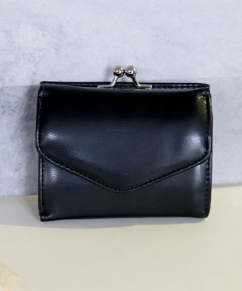 florist（フローリスト）の「ハートチャームorレター型ミニマム二つ折り財布シュリンク＆プレーン（財布・レディース・ブラック系2/ベージュ系1/グリーン系1/ゴールド系1/グレー系2/レッド系1/ブルー系1/イエロー系1/ピンク系1/オレンジ系1/シルバー系1/ブラック系1/グレー系1/ベージュ系2/グレー系5/ベージュ系5/レッド系5/シルバー系5/ブラック系6/グリーン系5/ピンク系5/ブルー系5/ゴールド系5/ブラック系5/オレンジ系5/グレー系6/イエロー系5/ベージュ系6・FREE）」の6枚目の写真