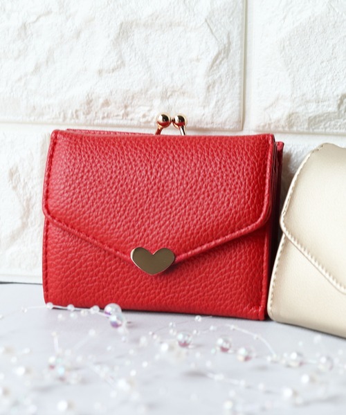 florist（フローリスト）の「ハートチャームorレター型ミニマム二つ折り財布シュリンク＆プレーン（財布・レディース・ブラック系2/ベージュ系1/グリーン系1/ゴールド系1/グレー系2/レッド系1/ブルー系1/イエロー系1/ピンク系1/オレンジ系1/シルバー系1/ブラック系1/グレー系1/ベージュ系2/グレー系5/ベージュ系5/レッド系5/シルバー系5/ブラック系6/グリーン系5/ピンク系5/ブルー系5/ゴールド系5/ブラック系5/オレンジ系5/グレー系6/イエロー系5/ベージュ系6・FREE）」の21枚目の写真