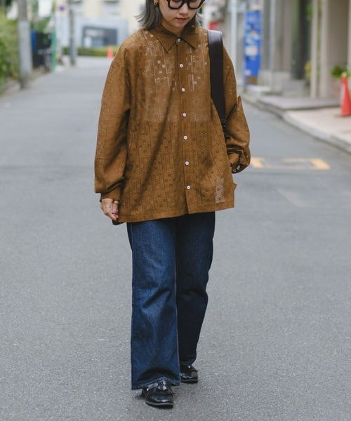 CIAOPANIC TYPY(チャオパニックティピー)の「【ユニセックス】アソートシアーレースシャツ(シャツ/ブラウス・メンズ・ブラウン/レッド/グリーン・MEDIUM/LARGE)」の4枚目の写真