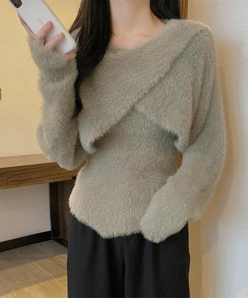 Jewelobe(ジュエローブ)の「シャギーニットカシュクールボレロ&イレヘムキャミソールアンサンブル(ニット/セーター・レディース・グレー/ホワイト/ブラック・FREE)」の3枚目の写真