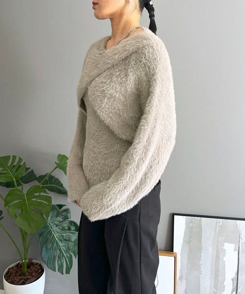 Jewelobe(ジュエローブ)の「シャギーニットカシュクールボレロ&イレヘムキャミソールアンサンブル(ニット/セーター・レディース・グレー/ホワイト/ブラック・FREE)」の13枚目の写真