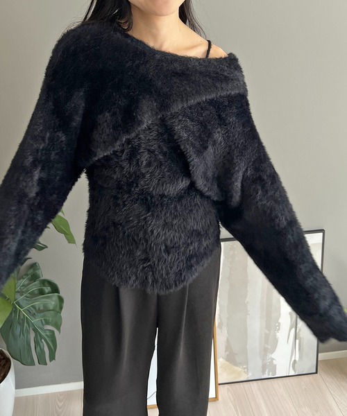 Jewelobe(ジュエローブ)の「シャギーニットカシュクールボレロ&イレヘムキャミソールアンサンブル(ニット/セーター・レディース・グレー/ホワイト/ブラック・FREE)」の17枚目の写真