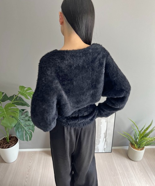 Jewelobe(ジュエローブ)の「シャギーニットカシュクールボレロ&イレヘムキャミソールアンサンブル(ニット/セーター・レディース・グレー/ホワイト/ブラック・FREE)」の18枚目の写真